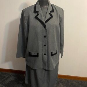H. L. Miller & Son Nancy II Vintage Gray/Black skirt suit, size 16